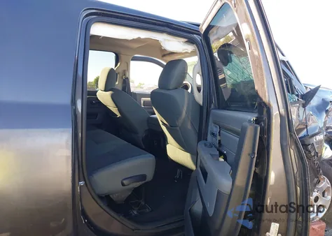 2016 Ram 2500 Big Horn z USA, uszkodzony, nr VIN 3C6UR5ML8GG187056